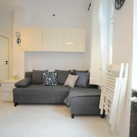 79 I Apartment *